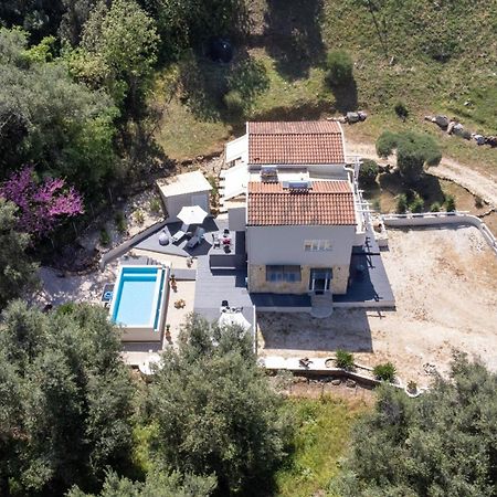 Armoniahousesuites Peritheia Exterior foto